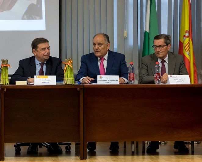 Luis Planas, Fernando Delgado y José Entrena