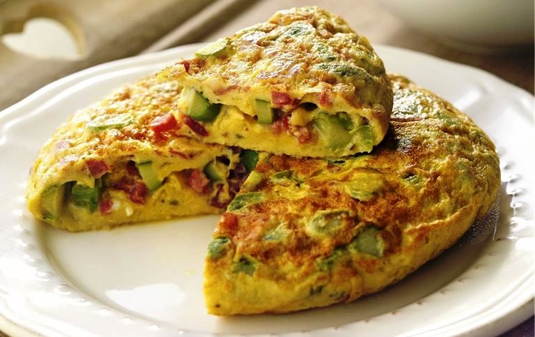 Tortilla de espárragos y jamón